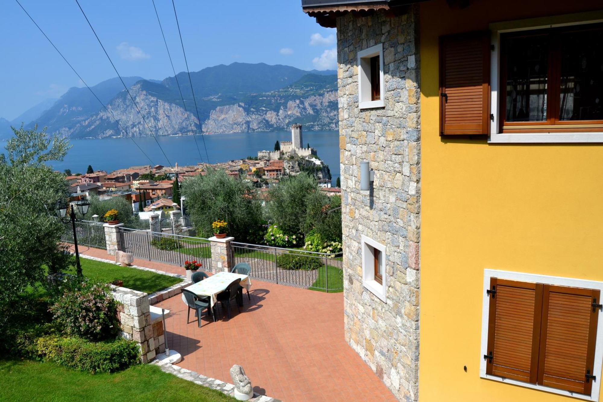 Appartamenti La Perla Malcesine Buitenkant foto